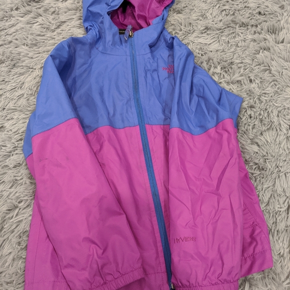 Girls North Face jackets - Picture 1 of 4
